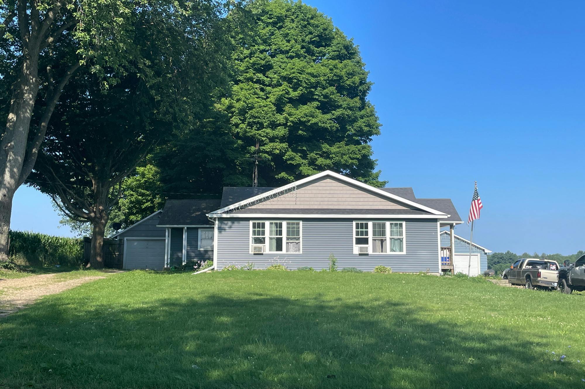 42nd St, Vicksburg, MI 49097