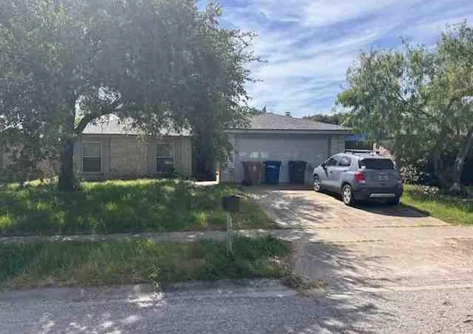2240 Lombardy Dr Corpus Christi, TX 78418, Nueces County