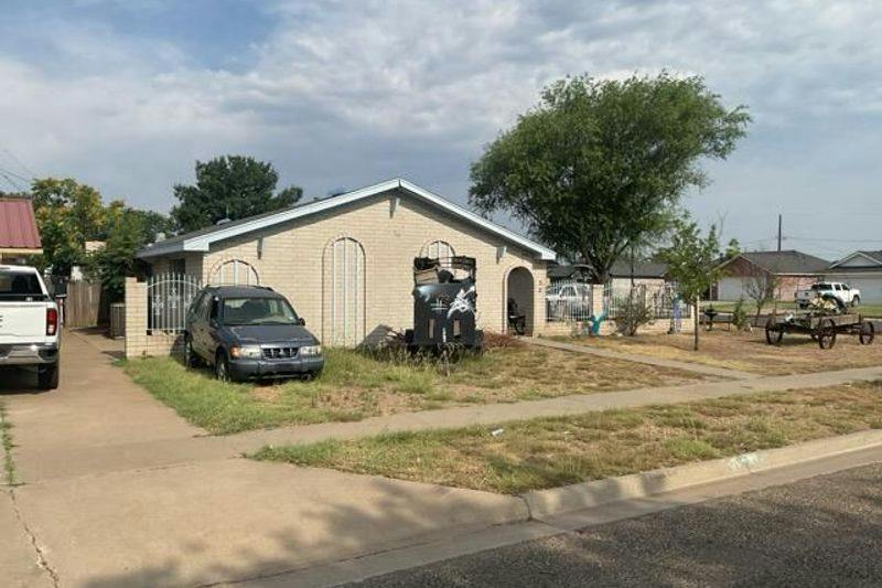 Willow Ave, Dumas, TX 79029