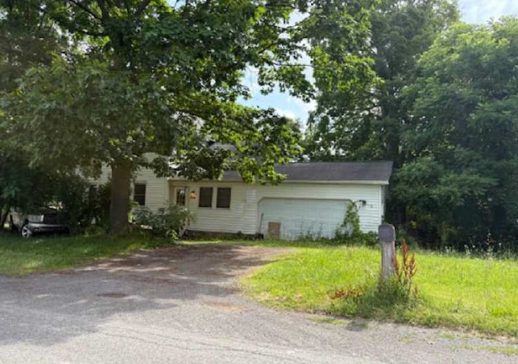 2519 Townline Rd Medina, NY 14103, Orleans County