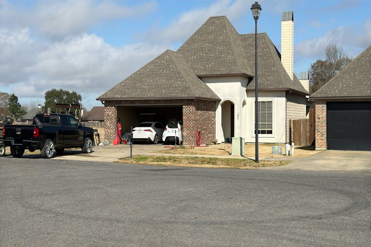 234 Crenshaw Drive Lafayette, LA 70508, Lafayette County