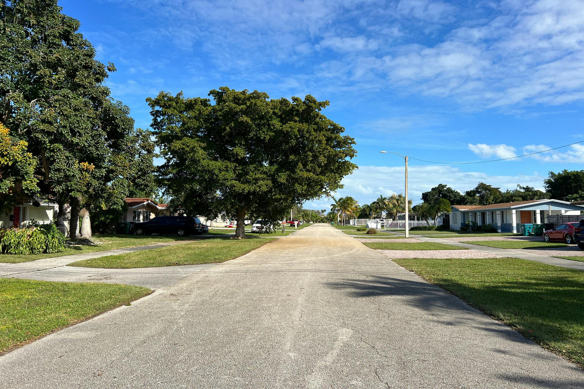 165th Ter, Miami, FL 33157