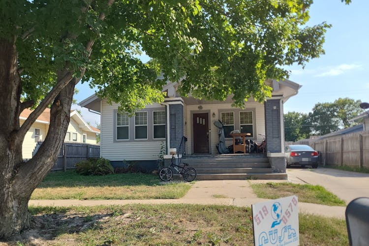 730 E. 6th Street Hastings, NE 68901, Adams County