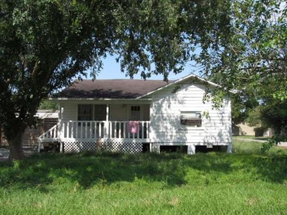 4619 18th St Bacliff, TX 77518, Galveston County