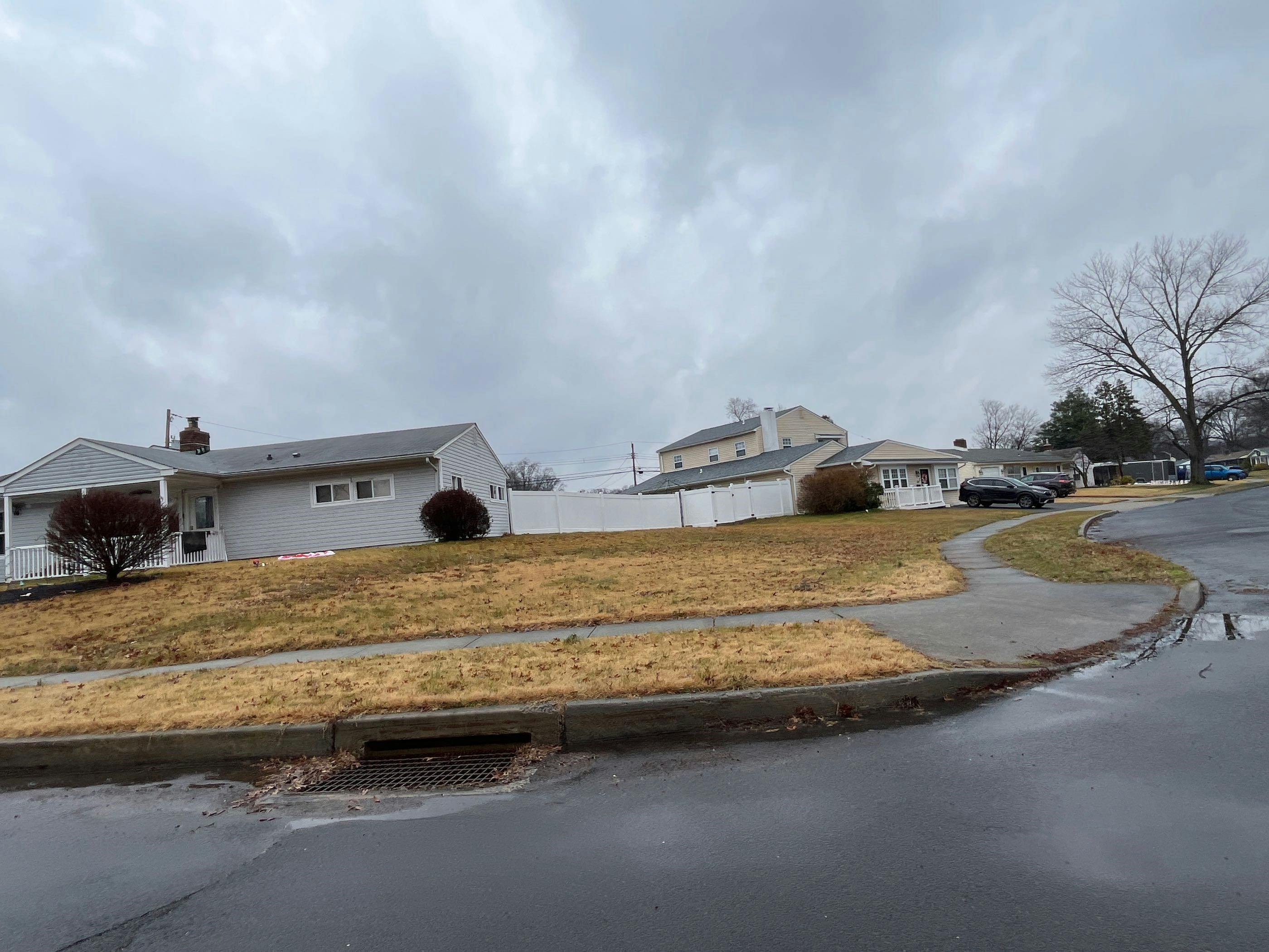 Twisting Ln, Levittown, PA 19054 #1