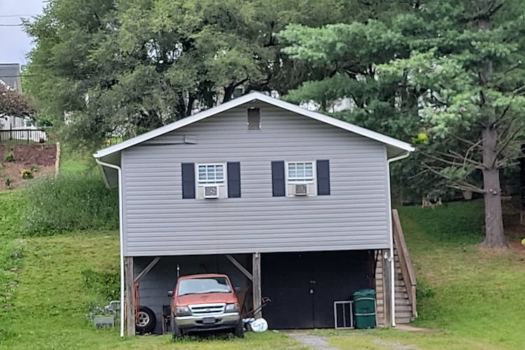 852 Fairfax Ave Waynesboro, VA 22980, City of Waynesboro County