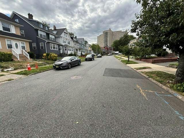 Wayne Ave, East Orange, NJ 07018