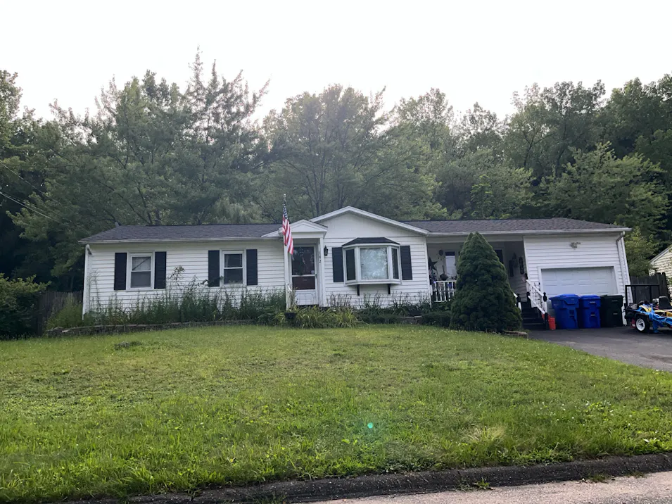 142 Treetop Avenue Springfield, MA 01118, Hampden County