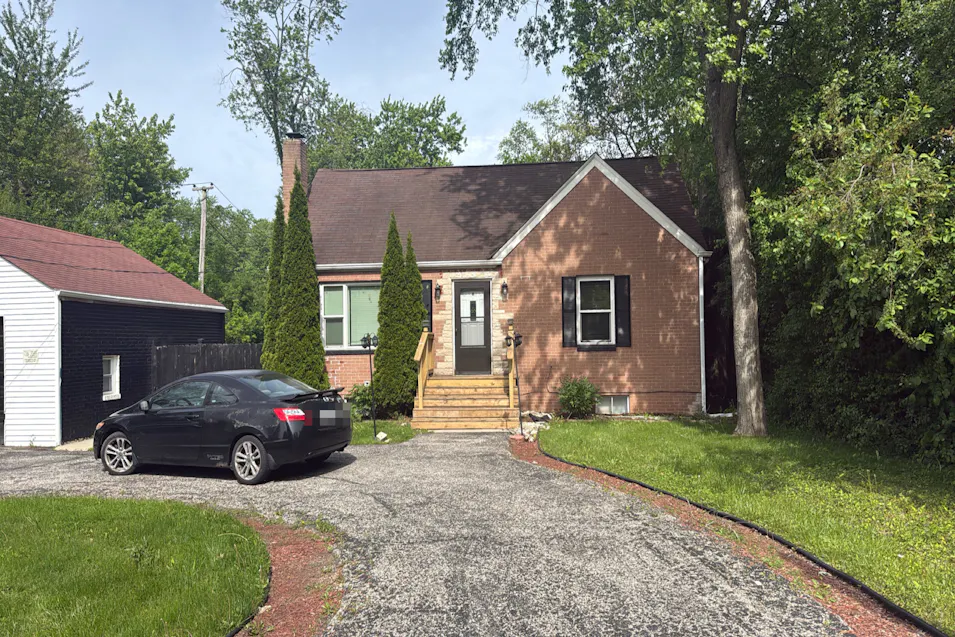 2717 N McAree Rd Waukegan, IL 60087, Lake County