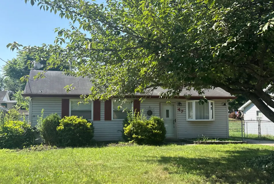 47 Belleview Ave Sicklerville, NJ 08081, Camden County
