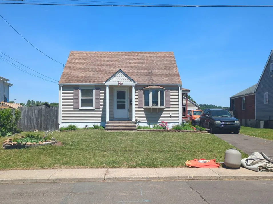 54 Vista Dr East Haven, CT 06512, Naugatuck Valley County