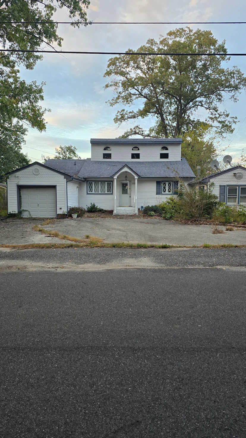 2520 S Shore Dr
