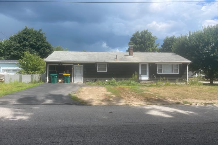 18 Harvard St Rochester, NH 03867, Strafford County