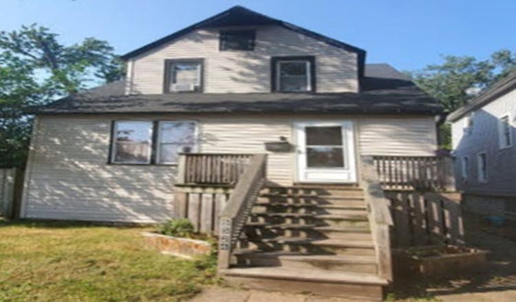 5524 West Iowa Street Chicago, IL 60651, Cook County