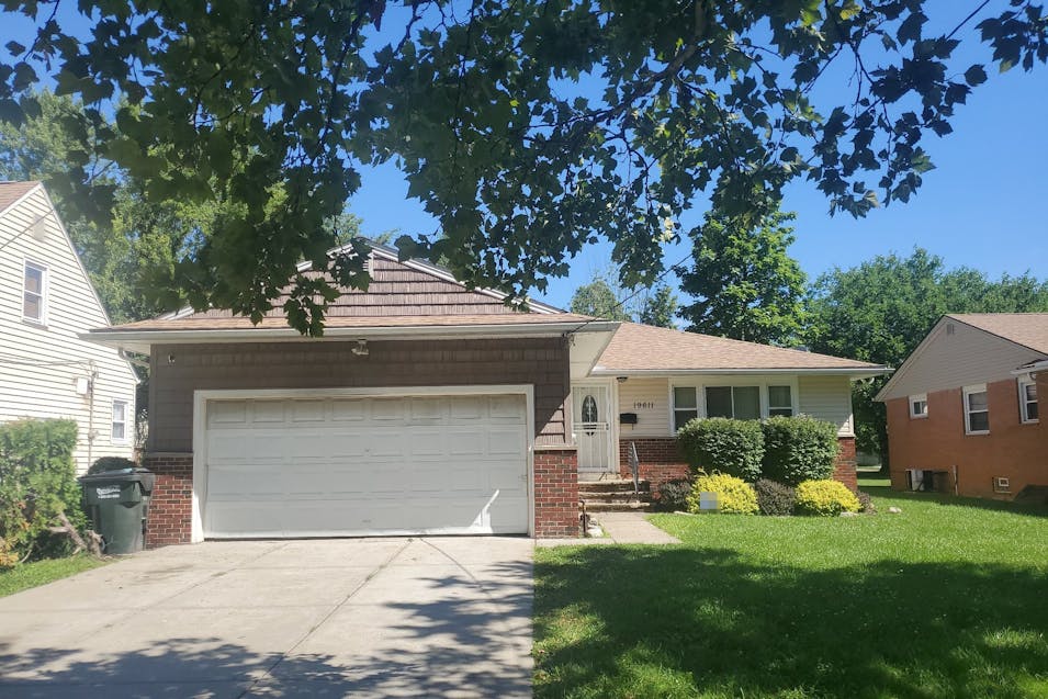 19611 Ridgewood Ave Warrensville Heights, OH 44122, Cuyahoga County
