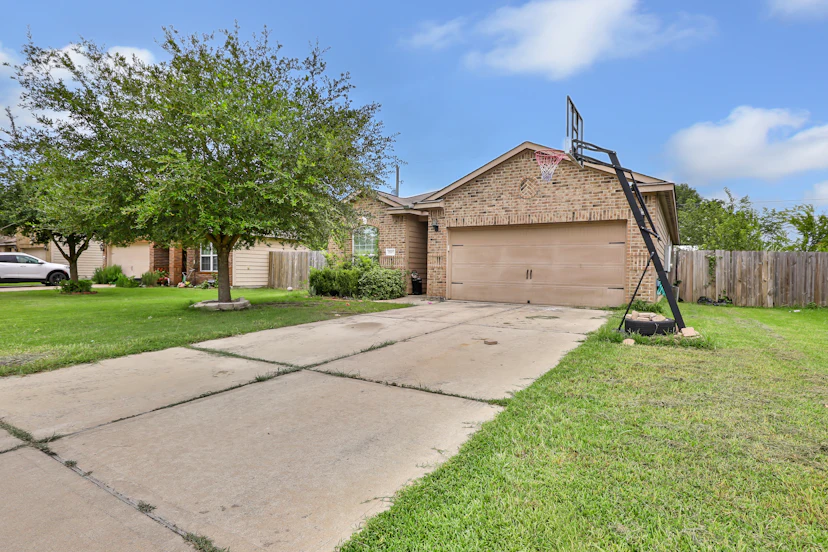 2707 Tracy Lane