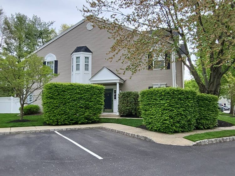 11 Berkshire Ct 1111, Manalapan, NJ, 07726, USA