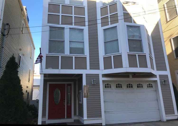 306 Athens St 1, Boston, MA, 02127, USA