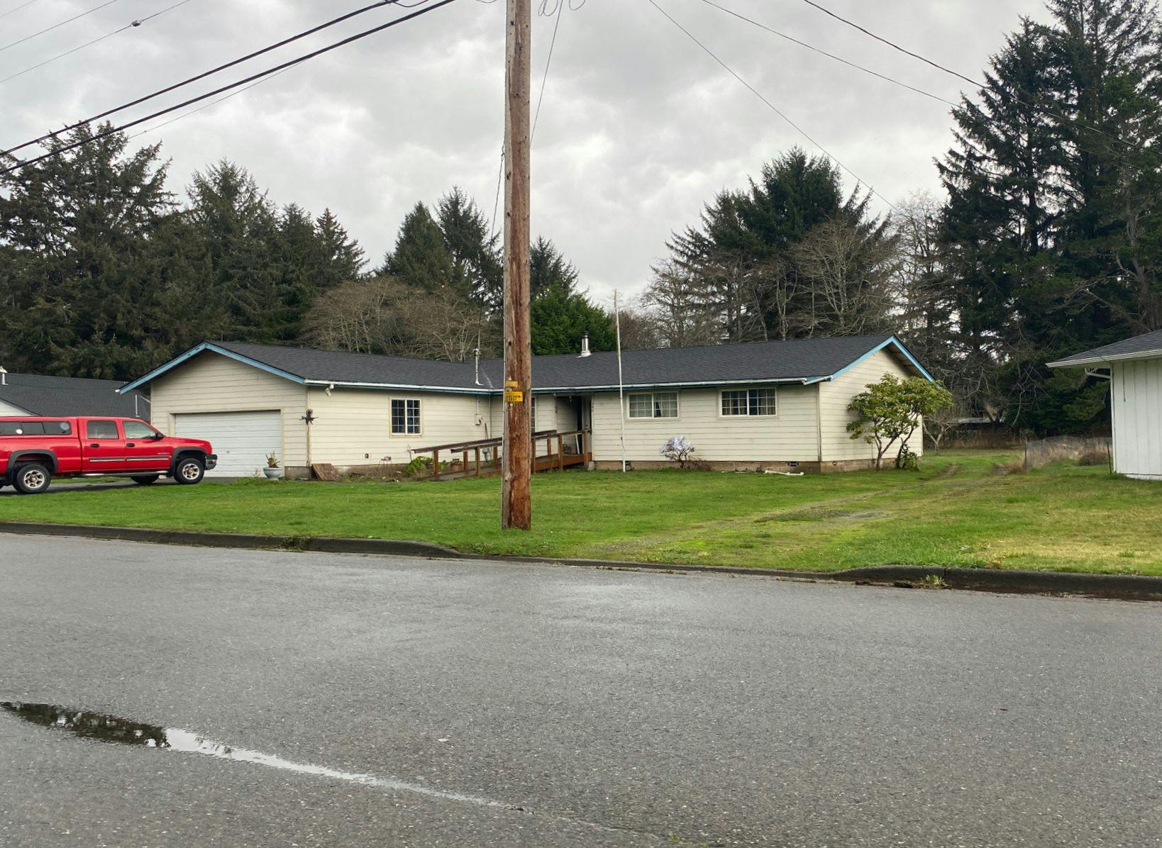 Vipond Dr, Crescent City, CA 95531