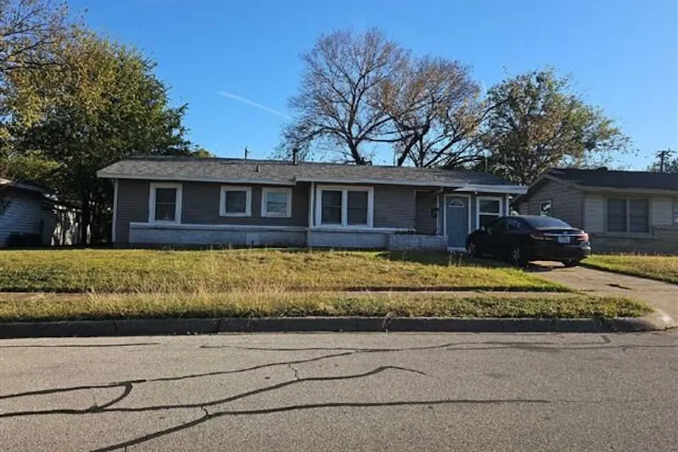 119 Southwest Taylor Street Burleson, TX 76028, Johnson County