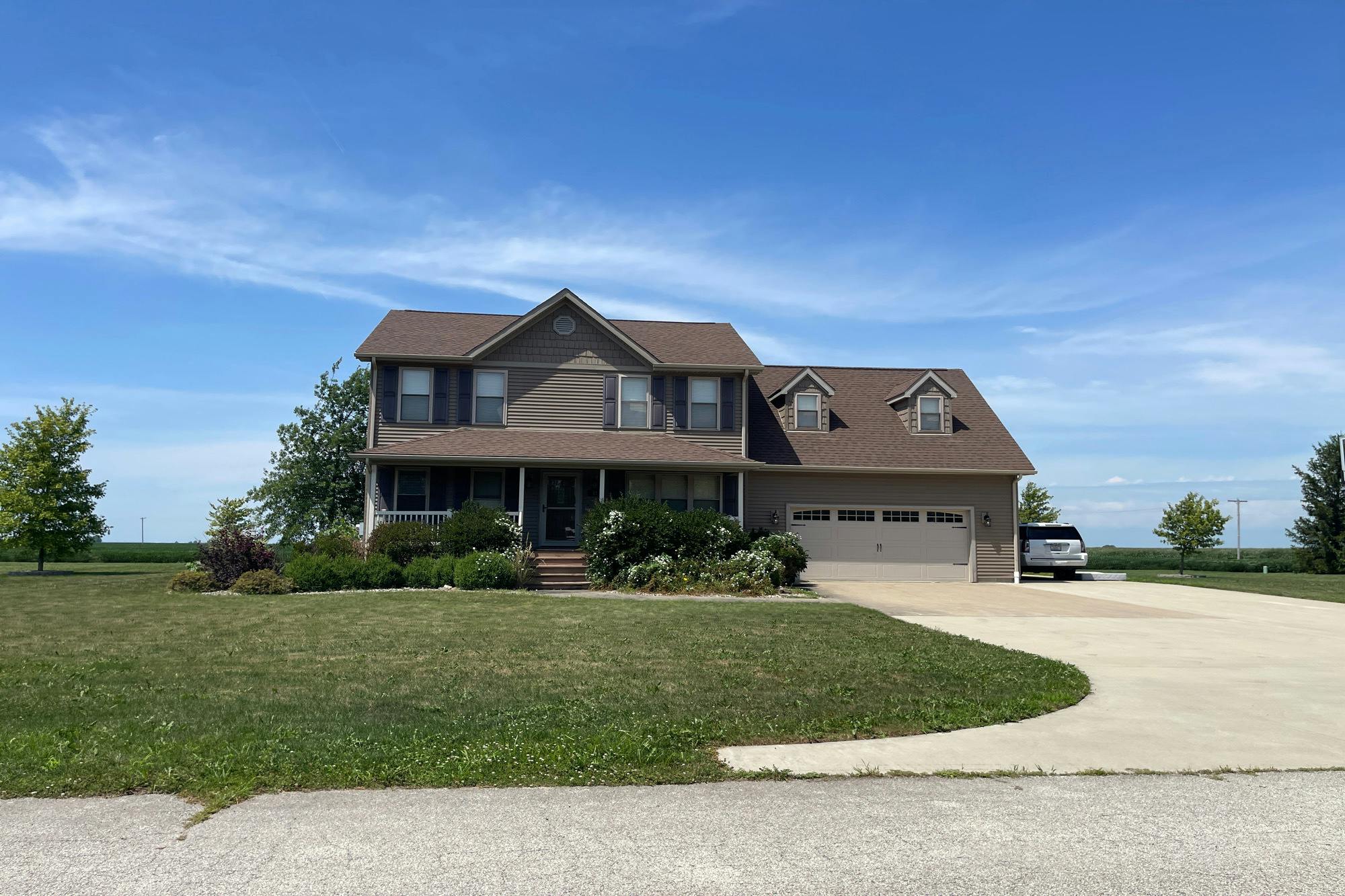 516 N 5th St, Cissna Park, IL, 60924, USA