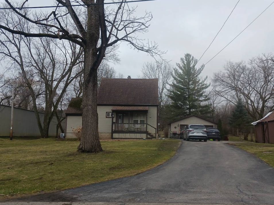 S17w22253 Anoka Ave Waukesha, WI 53186, Waukesha County