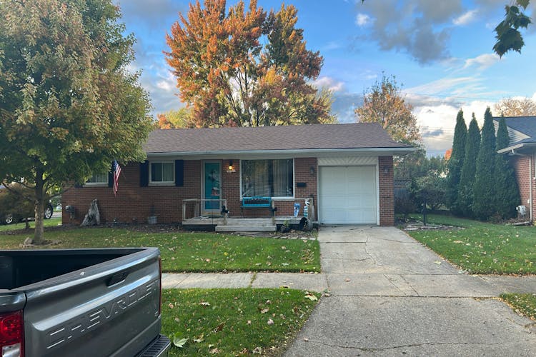 20759 Coventry St Clinton Township, MI 48035, Macomb County