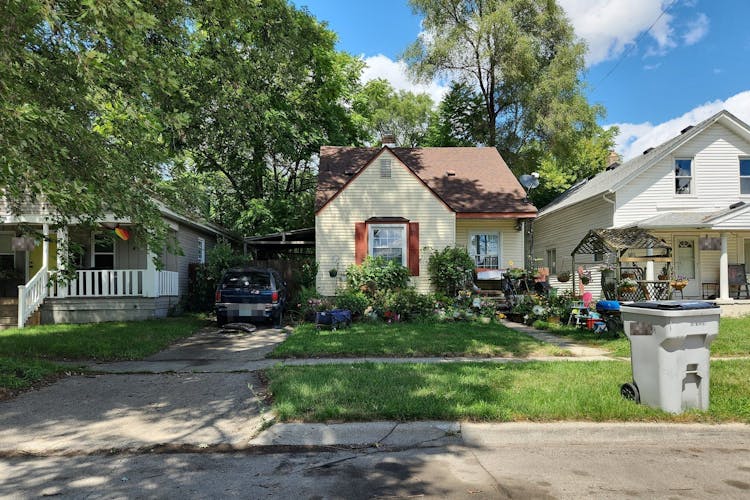 1205 E Muir Ave Hazel Park, MI 48030, Oakland County