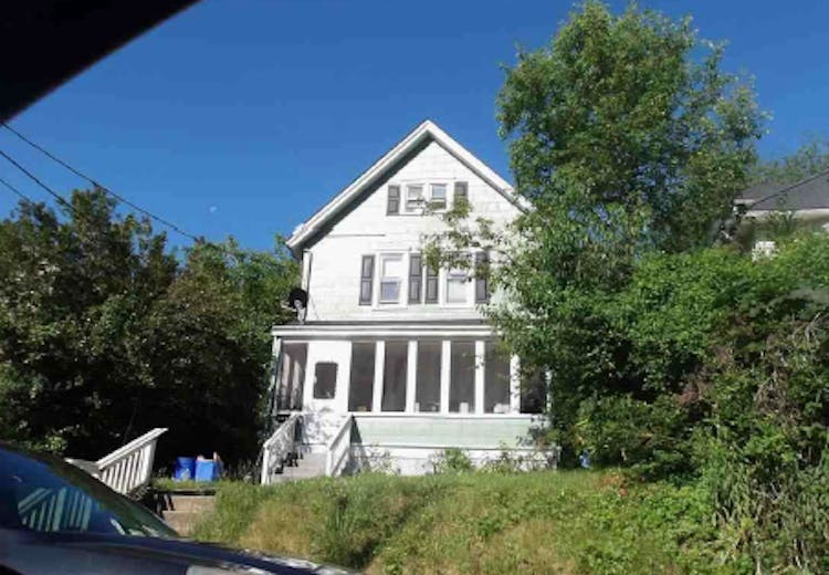 220 Clifton Ave Sharon Hill, PA 19079, Delaware County