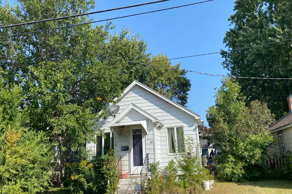 902 9th Ave SW Austin, MN 55912, Mower County
