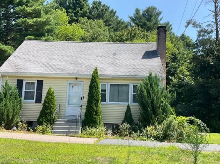 32 Chandler Avenue Walpole, MA 02081, Norfolk County