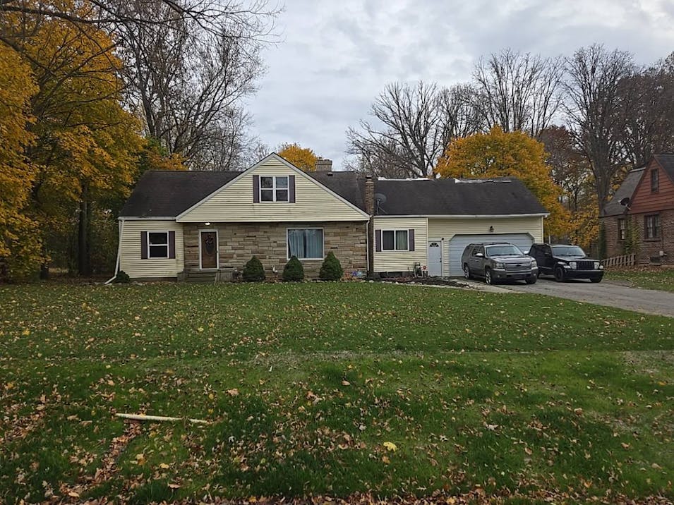 4374 Lapeer Rd Burton, MI 48509, Genesee County