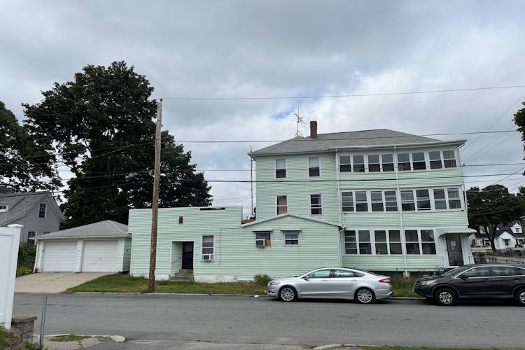 118 Chaplin Street Pawtucket, RI 02861, Providence County