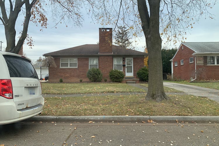 948 N Esplanade St Mount Clemens, MI 48043-6408, Macomb County