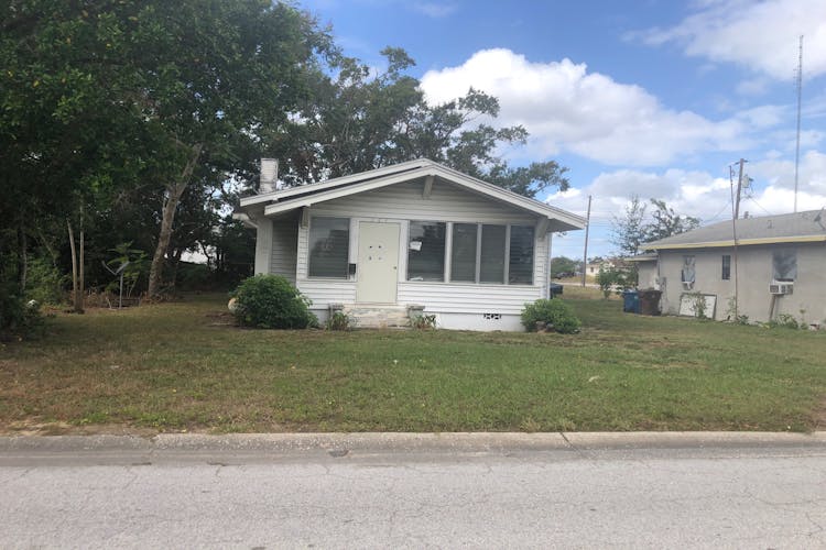 324 N 13th St Haines City, FL 33844, Polk County