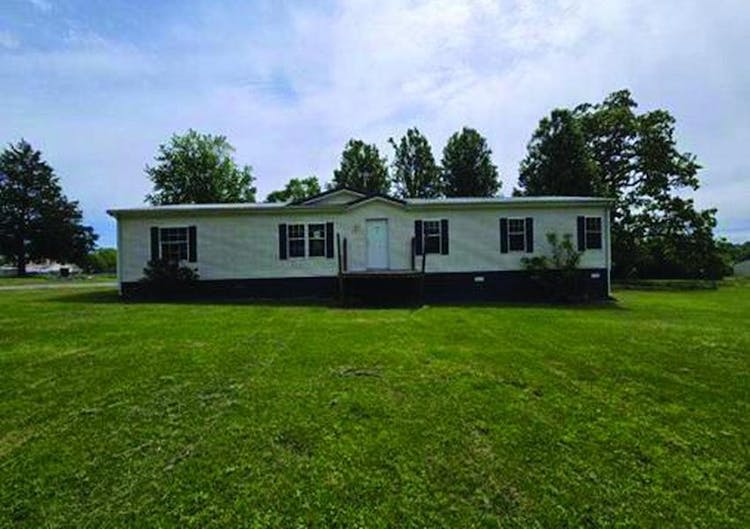 114 N Church St White Plains, KY 42464, Hopkins County