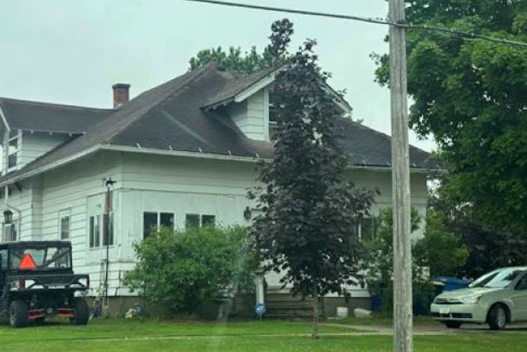 504 W 3rd St Vinton, IA 52349, Benton County