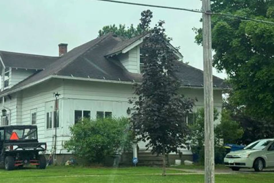 504 W 3rd St Vinton, IA 52349, Benton County