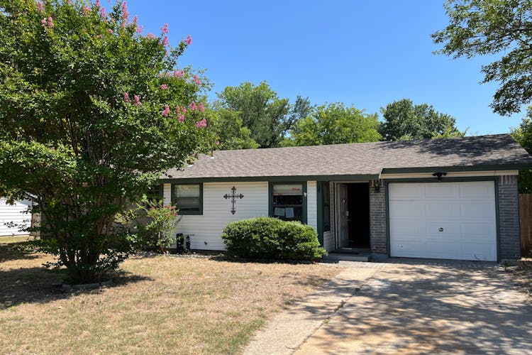 104 Shoreline Dr, Azle, TX, 76020, USA