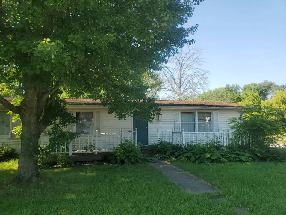 316 W Depot St Bainbridge, IN 46105, Putnam County
