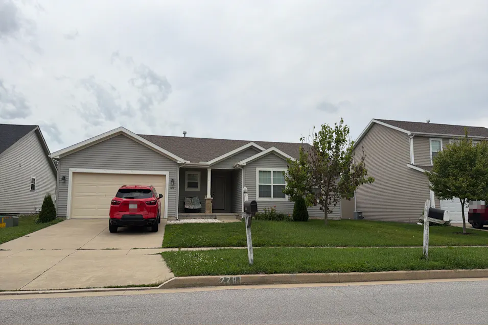 2281 Boulder Dr Normal, IL 61761, McLean County