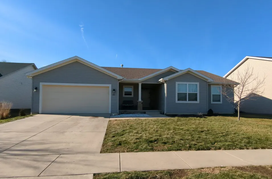 2281 Boulder Dr Normal, IL 61761, McLean County