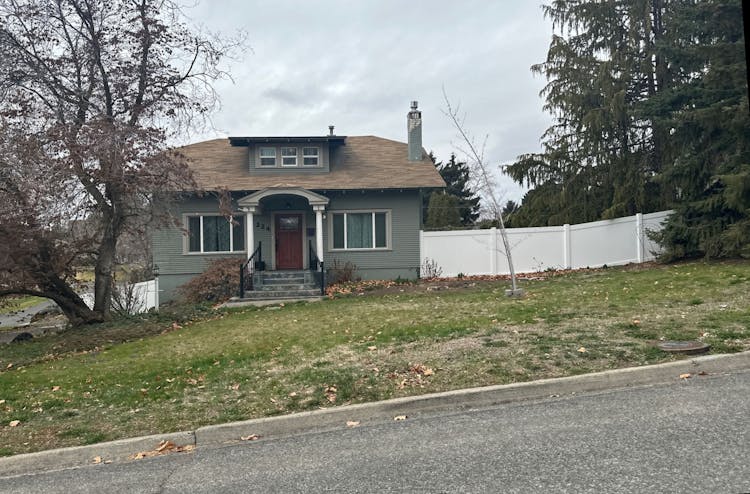 222 224 S 25th Ave Yakima, WA 98902, Yakima County