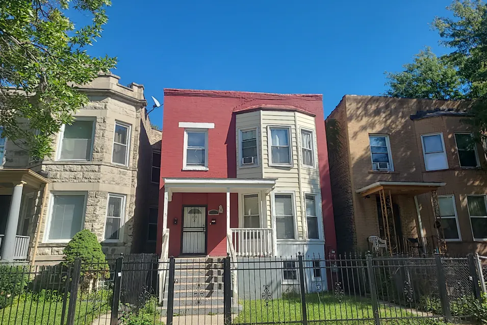 811 N Waller Ave Chicago, IL 60651, Cook County