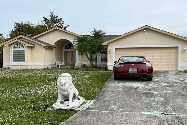1697 SE Mansfield St Port Saint Lucie, FL 34952, Saint Lucie County