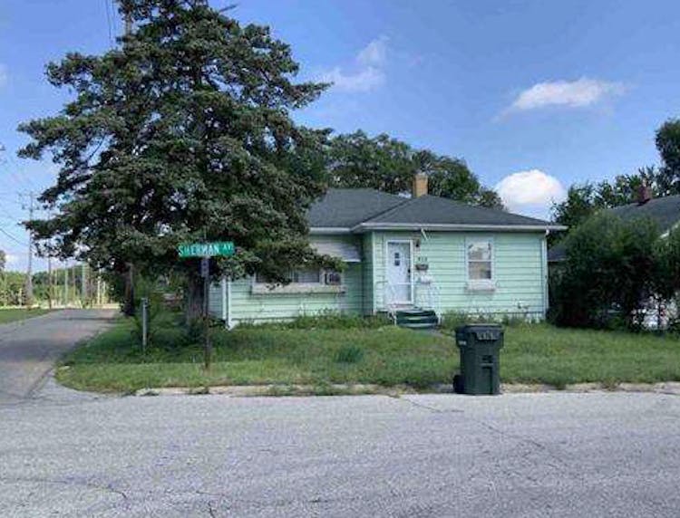 250 Sherman Ave Waterloo, IA 50703, Black Hawk County