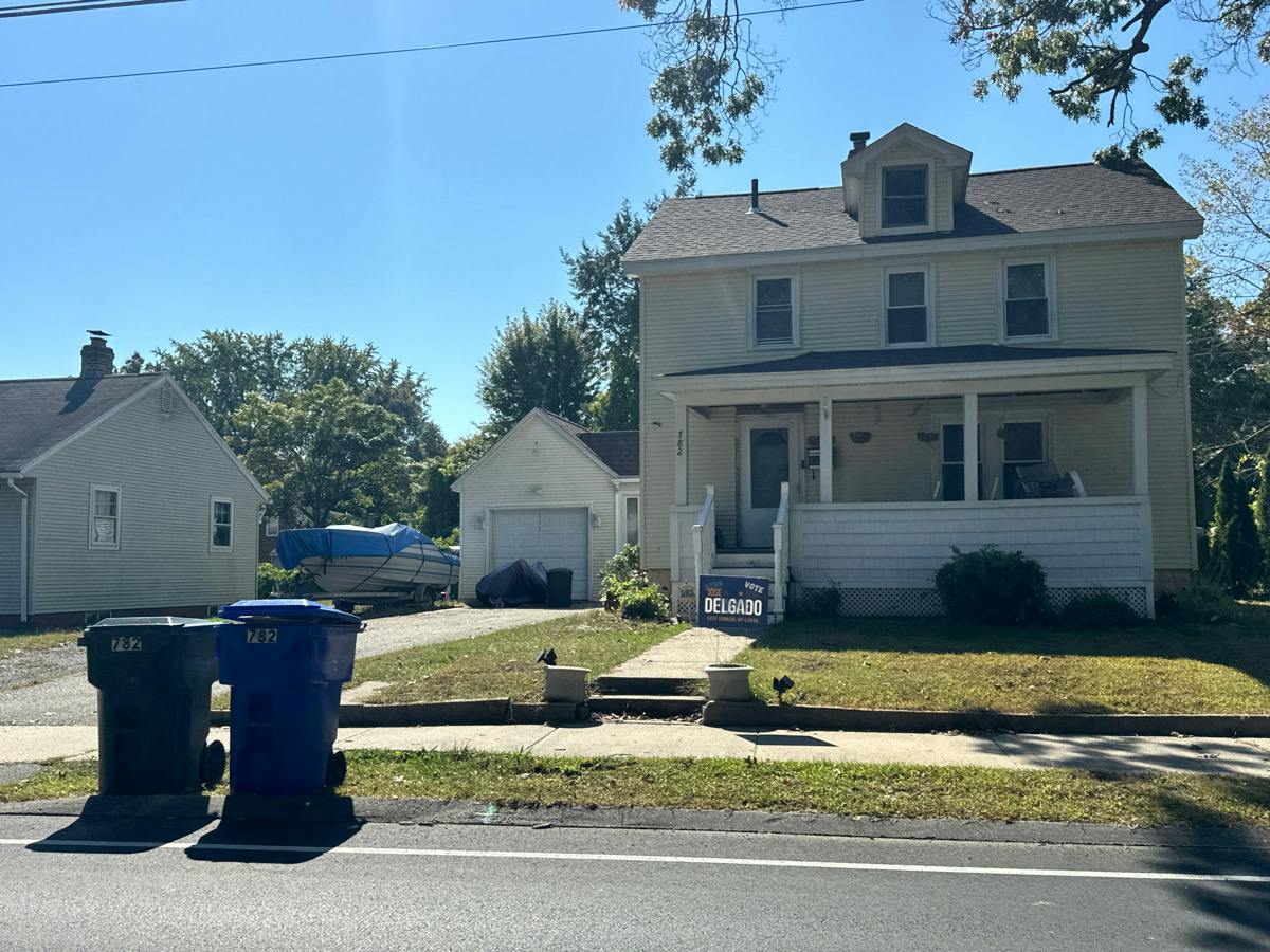 Newbury St, Springfield, MA 01104 #1
