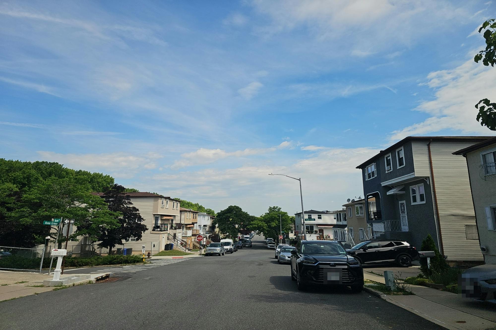 Russek Dr, Staten Island, NY 10312