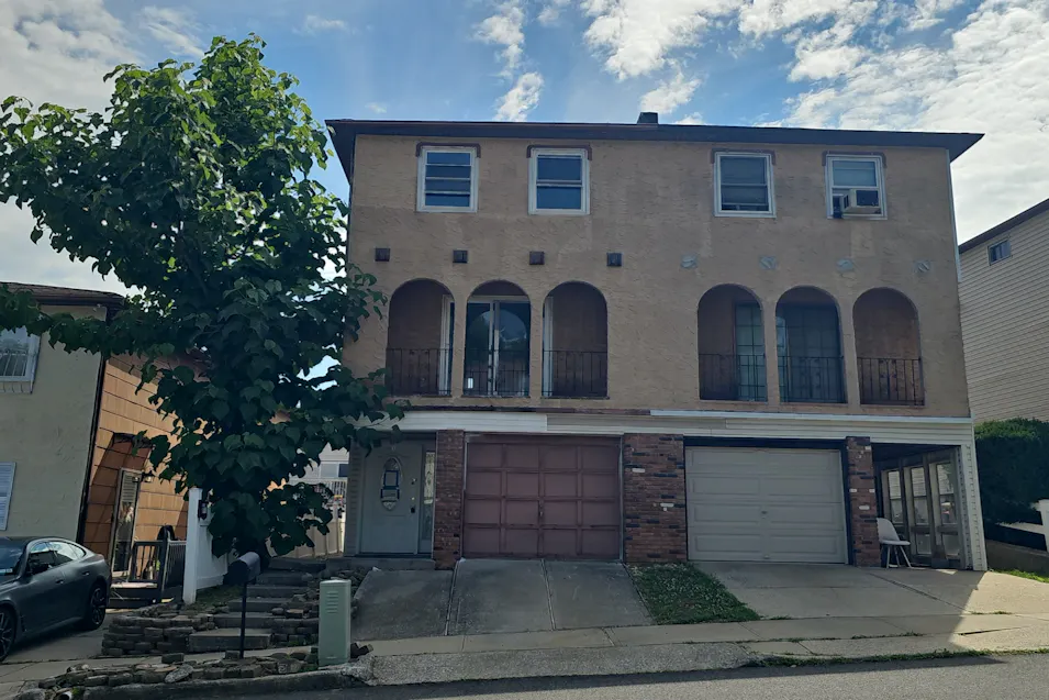 125 Russek Drive Staten Island, NY 10312, Richmond County