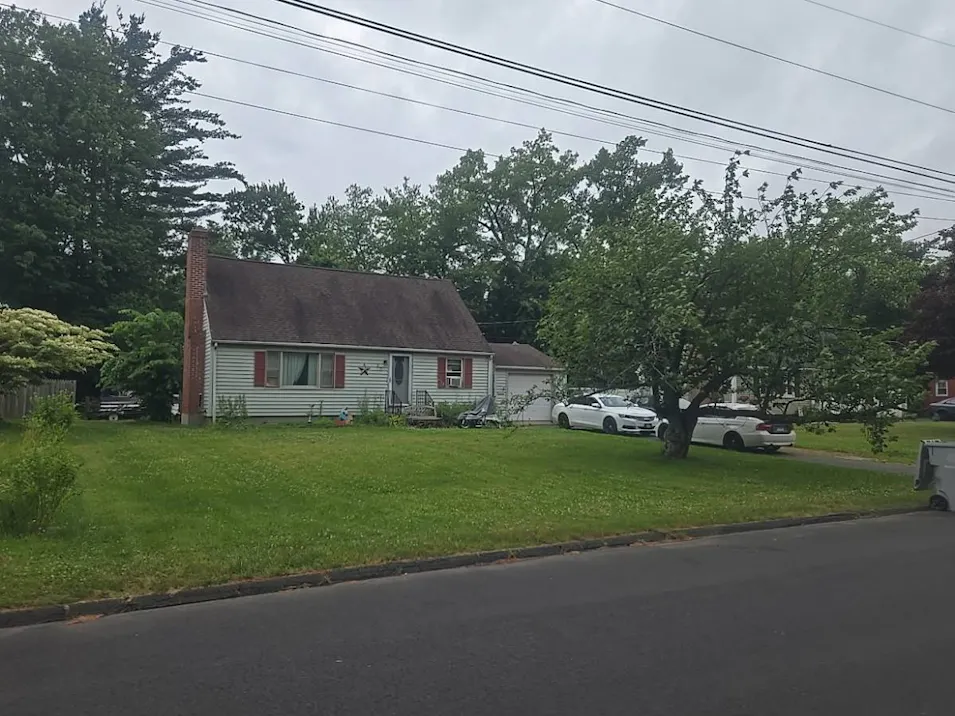 37 Rich Lane Bristol, CT 06010, Hartford County